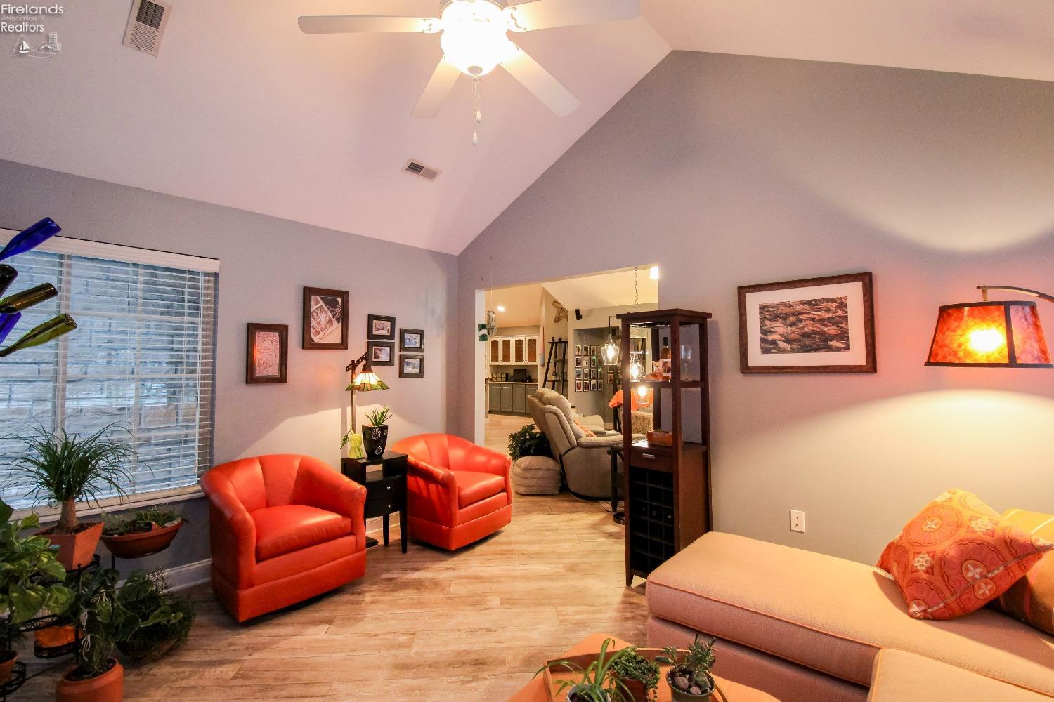 Huron, Ohio 44839, United States, 3 Bedrooms Bedrooms, ,2 BathroomsBathrooms,Residential,Contingent,23277