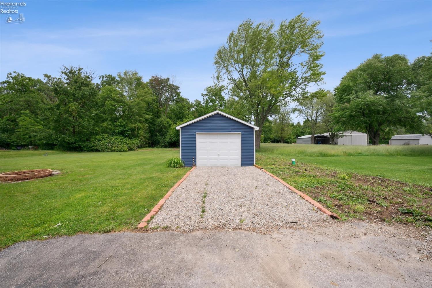 4091 W Balduf Road, Port Clinton, Ohio image 9