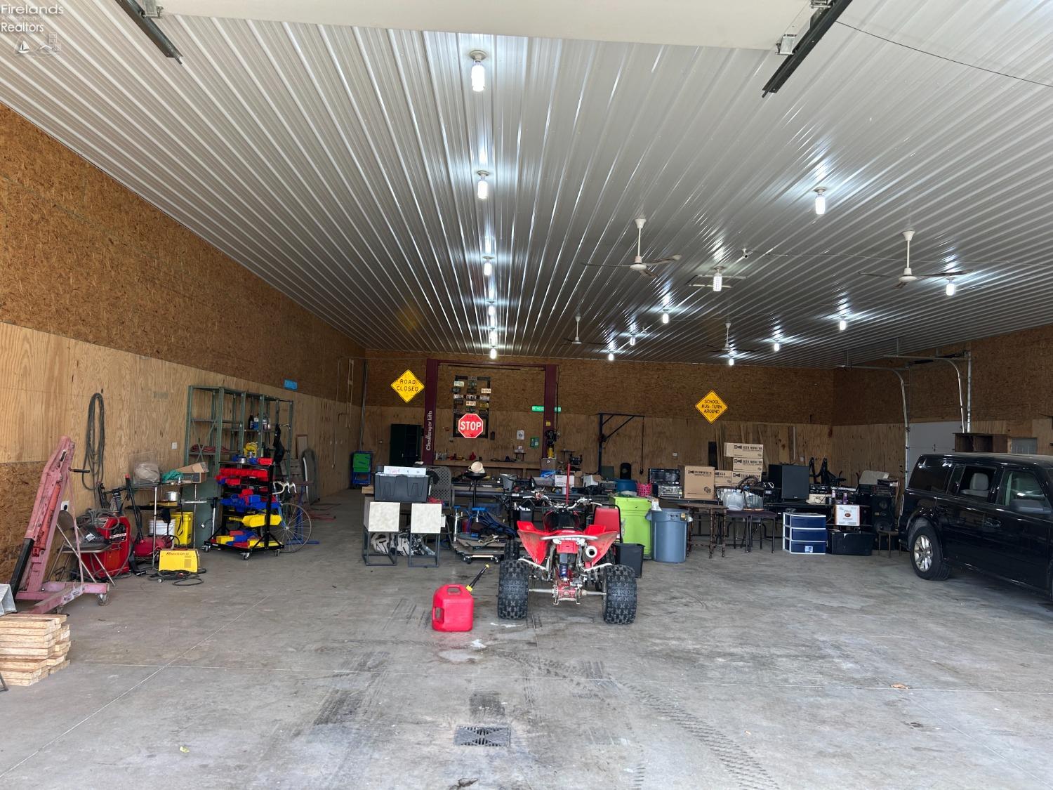 424 N Ridge Road, Willard, Ohio image 23
