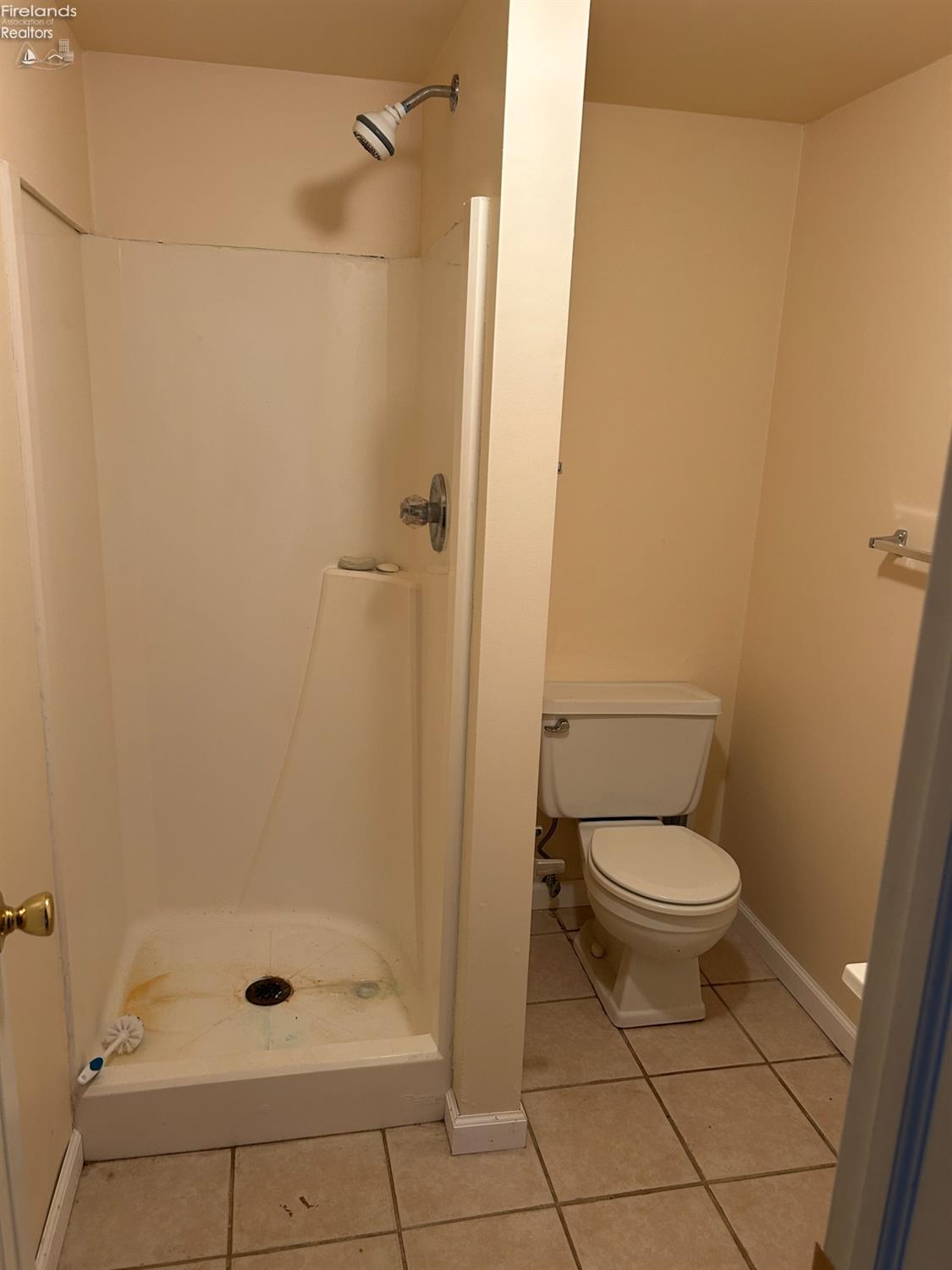 424 N Ridge Road, Willard, Ohio image 11