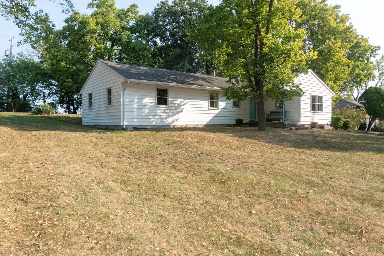 4329 E The Valley Road, Port Clinton, Ohio image 33