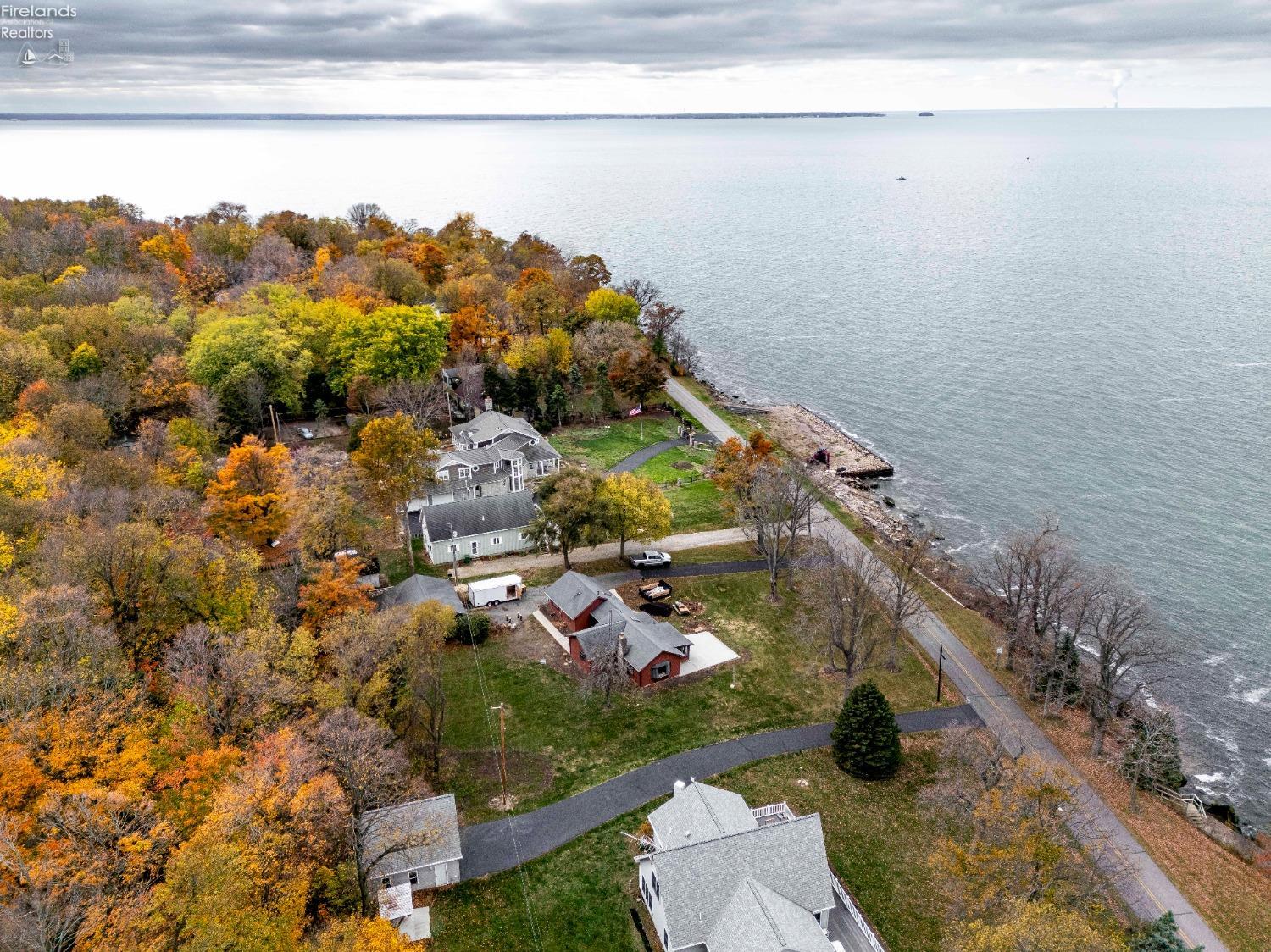 1022 W Lakeshore Drive, Kelleys Island, Ohio image 11