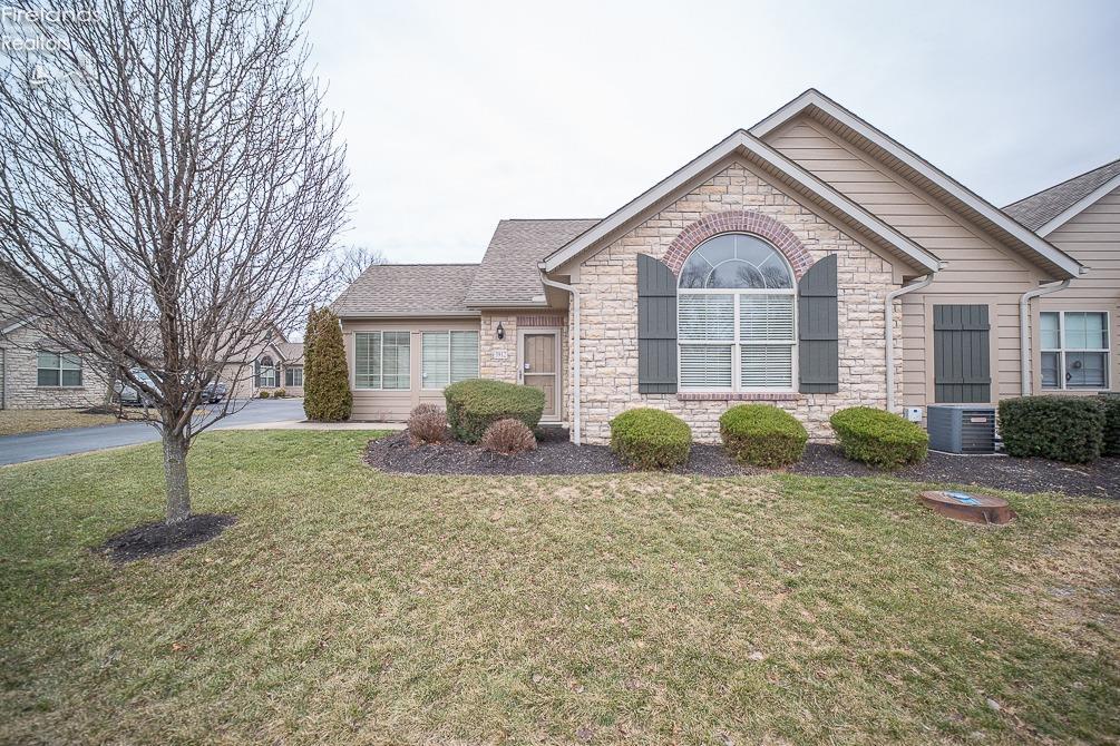 3912 S Coventry Lane, Huron, Ohio image 1