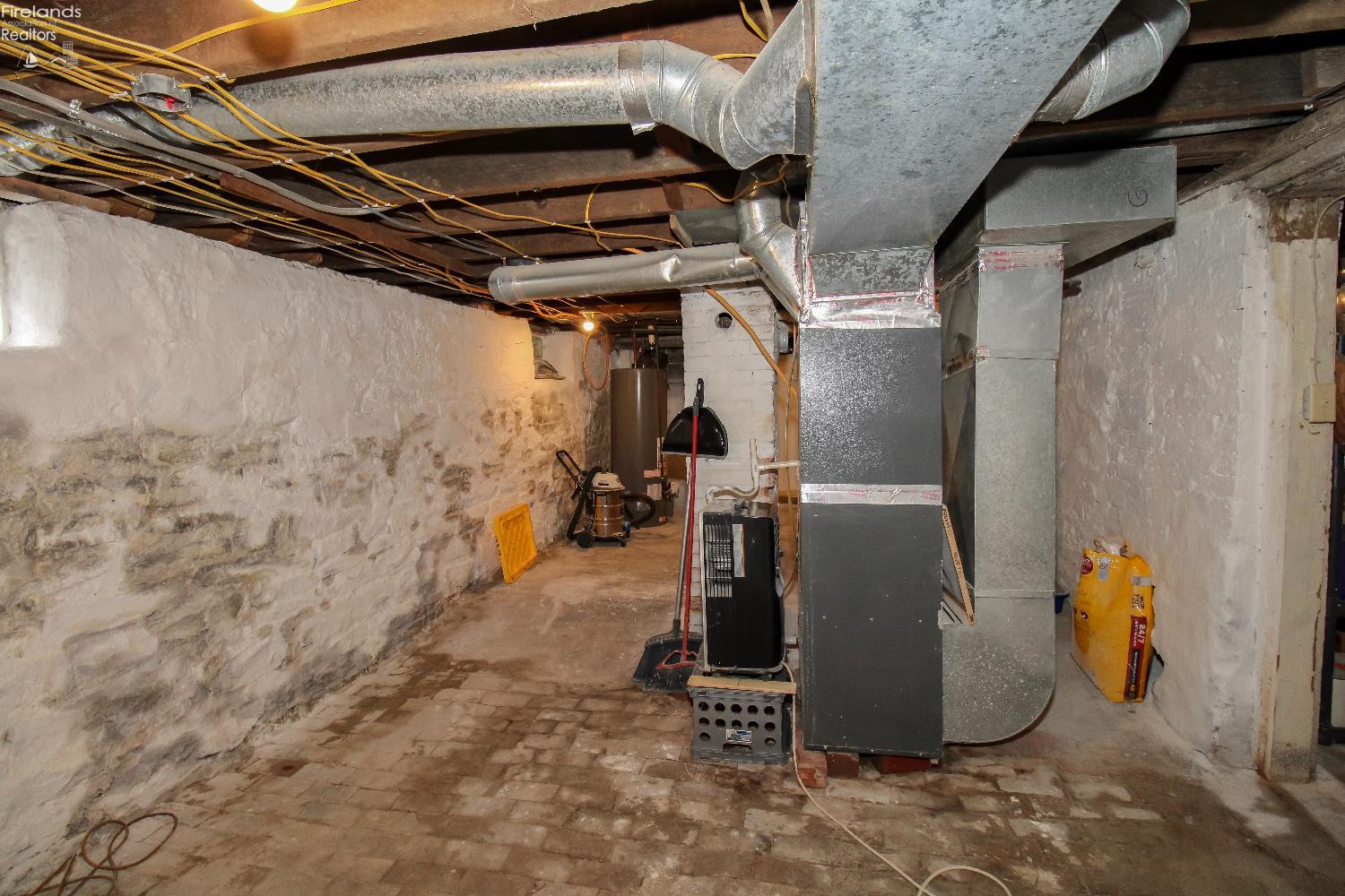 Bellevue, Ohio 44811, United States, 3 Bedrooms Bedrooms, ,2 BathroomsBathrooms,Residential,Active,141200