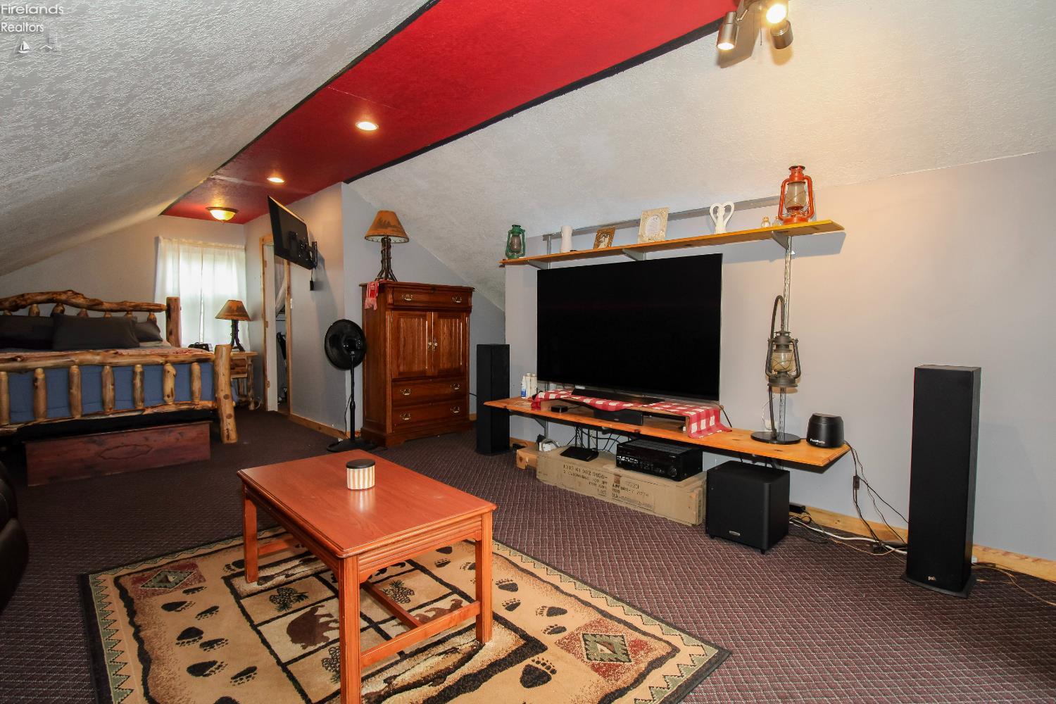 Bellevue, Ohio 44811, United States, 3 Bedrooms Bedrooms, ,2 BathroomsBathrooms,Residential,Active,141200