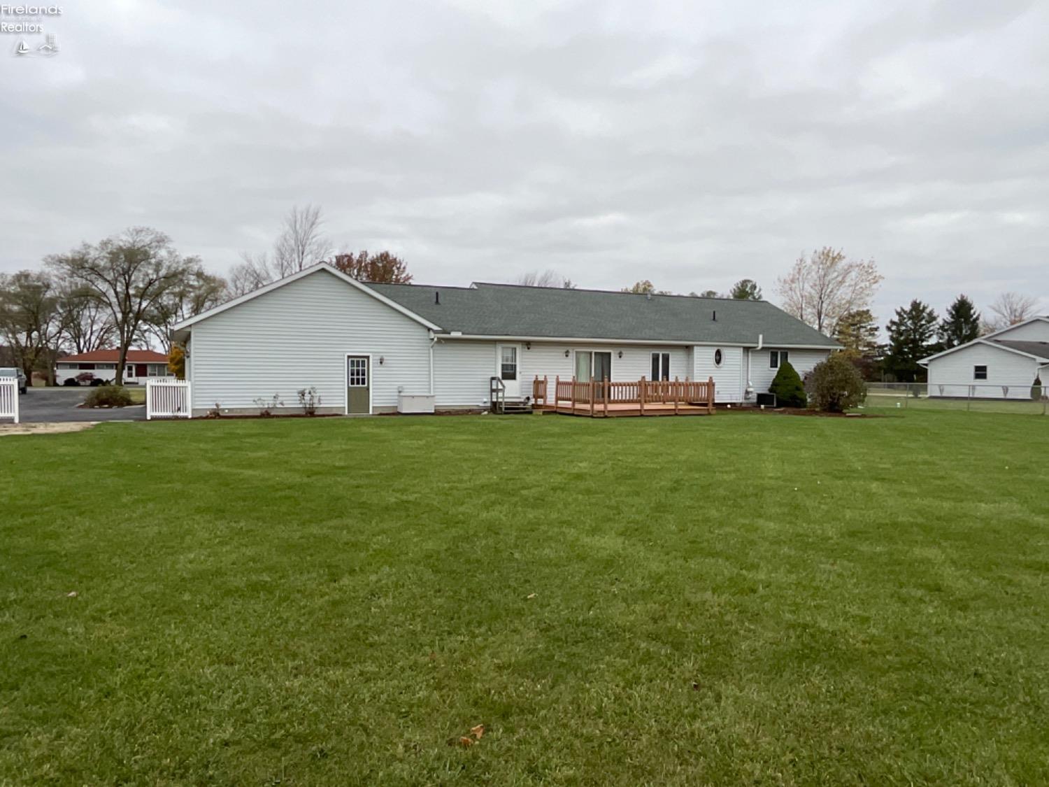 573 County Road 242, Fremont, Ohio image 7