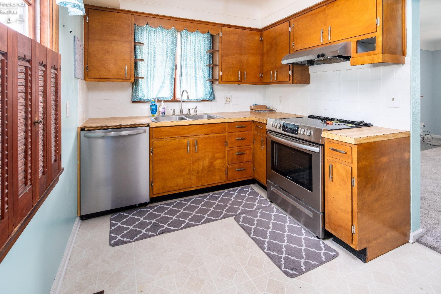 315 N Columbus Ave, Fremont, Texas image 4
