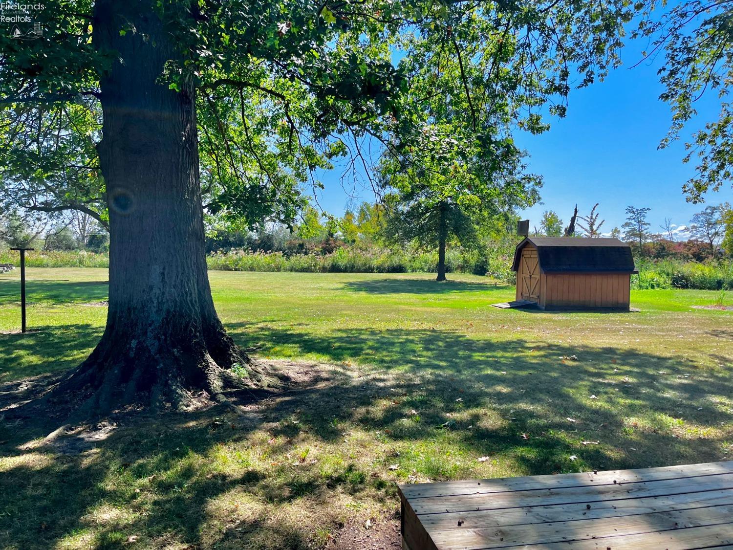 2350 E Sand Road, Port Clinton, Ohio image 24