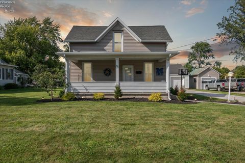 Homes For Sale - 328 E Water St<br/> Oak Harbor, OH 43449