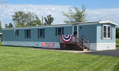 Apartment For Sale - 3800 W Lakeshore Drive<br/> Port Clinton, OH 43452