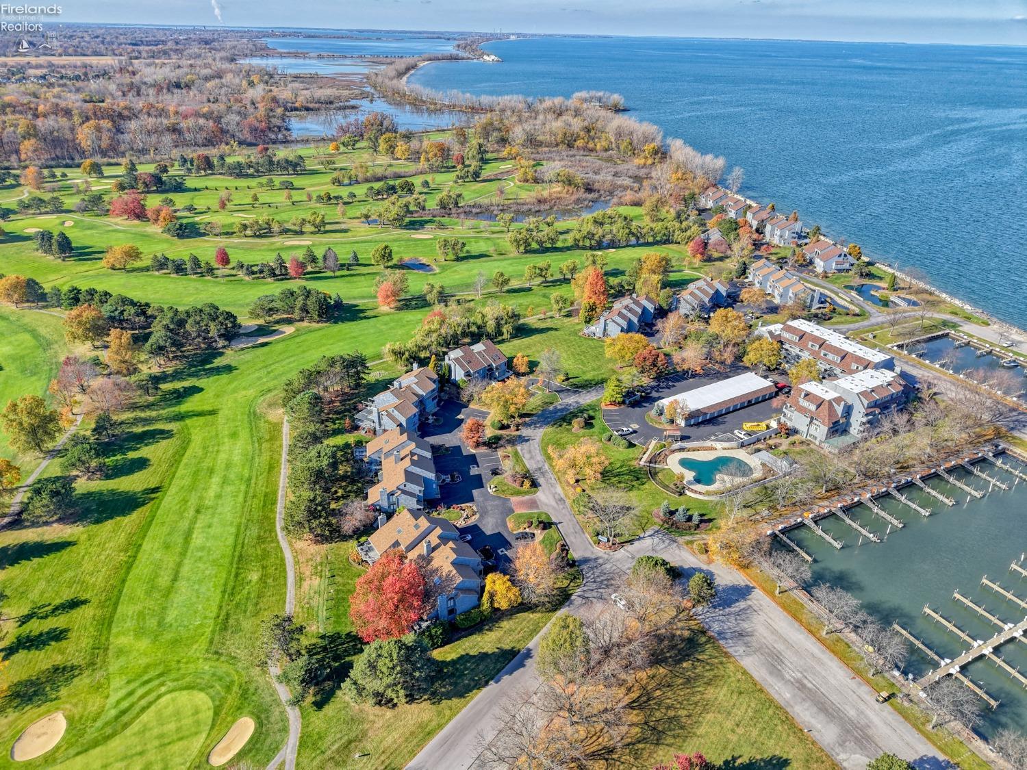 Huron, Ohio 44839, United States, 4 Bedrooms Bedrooms, ,3 BathroomsBathrooms,Residential,Contingent,9517