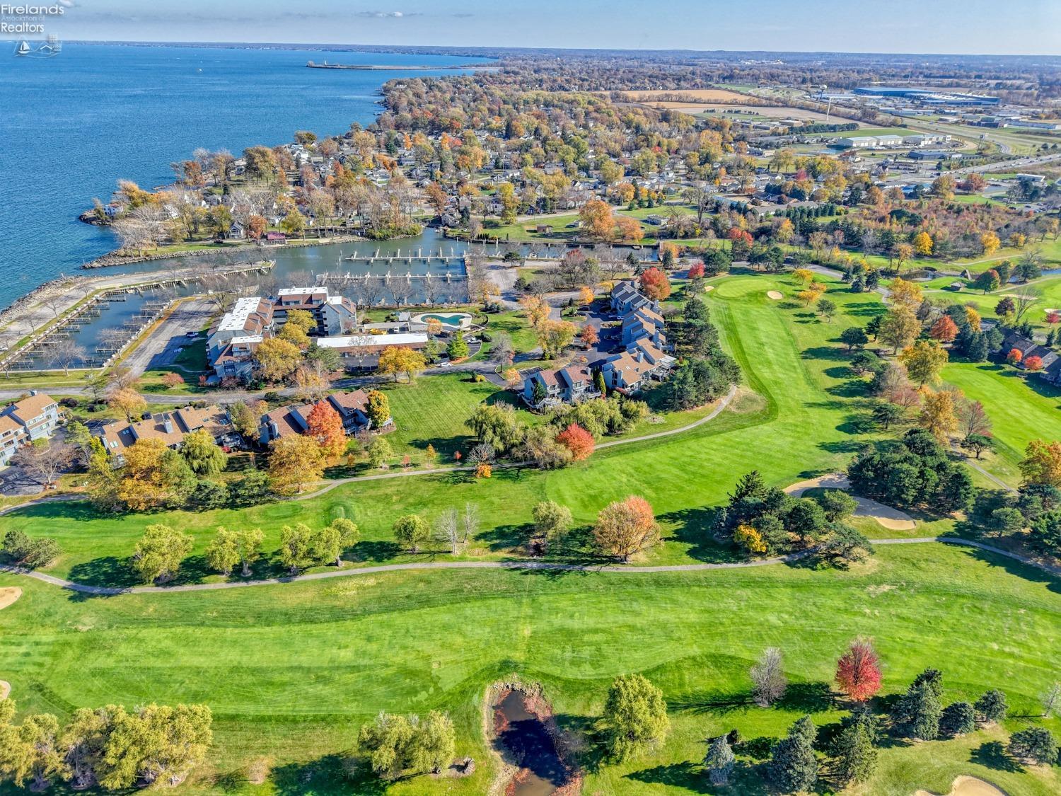 Huron, Ohio 44839, United States, 4 Bedrooms Bedrooms, ,3 BathroomsBathrooms,Residential,Contingent,9517