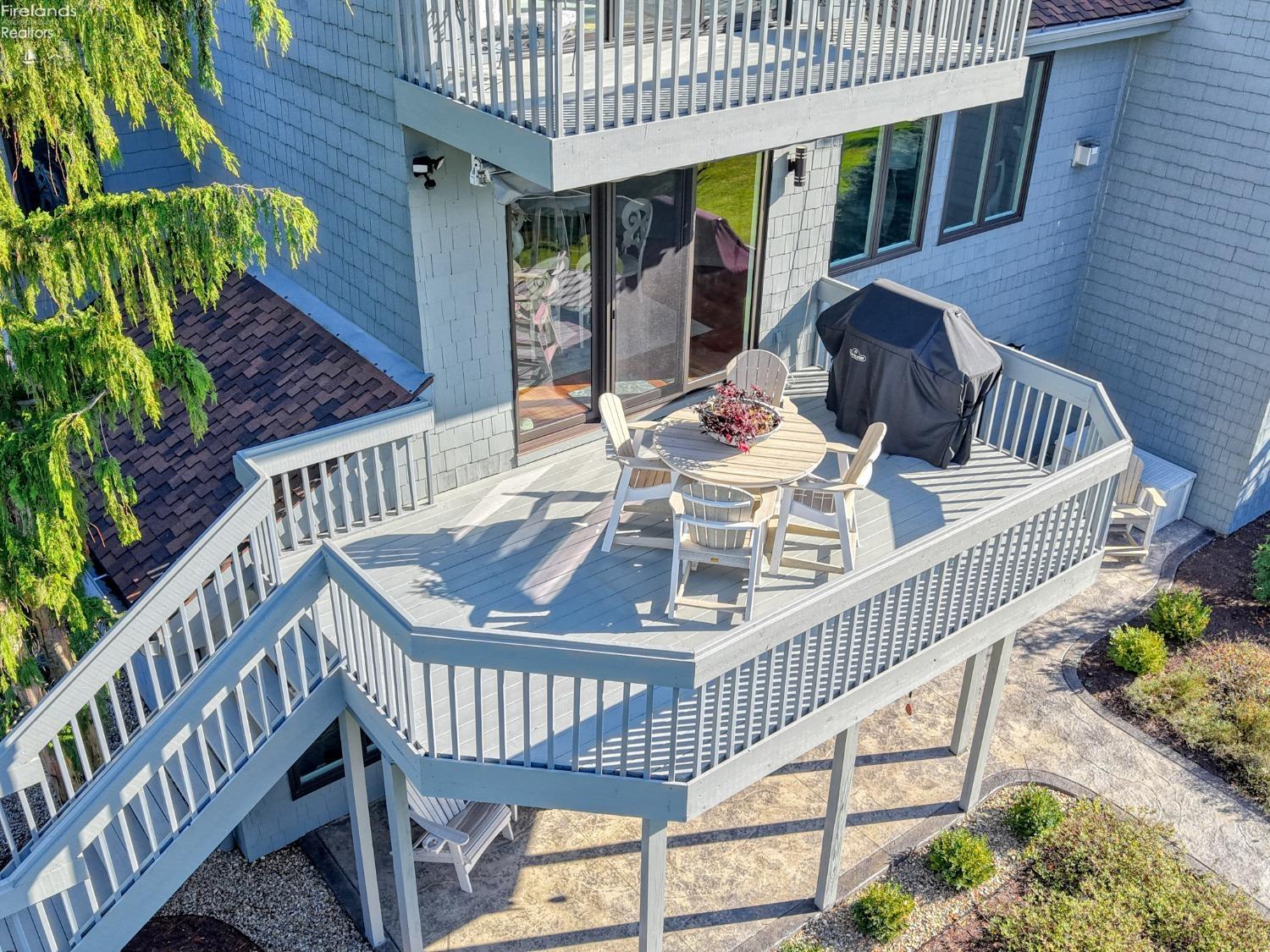 Huron, Ohio 44839, United States, 4 Bedrooms Bedrooms, ,3 BathroomsBathrooms,Residential,Contingent,9517