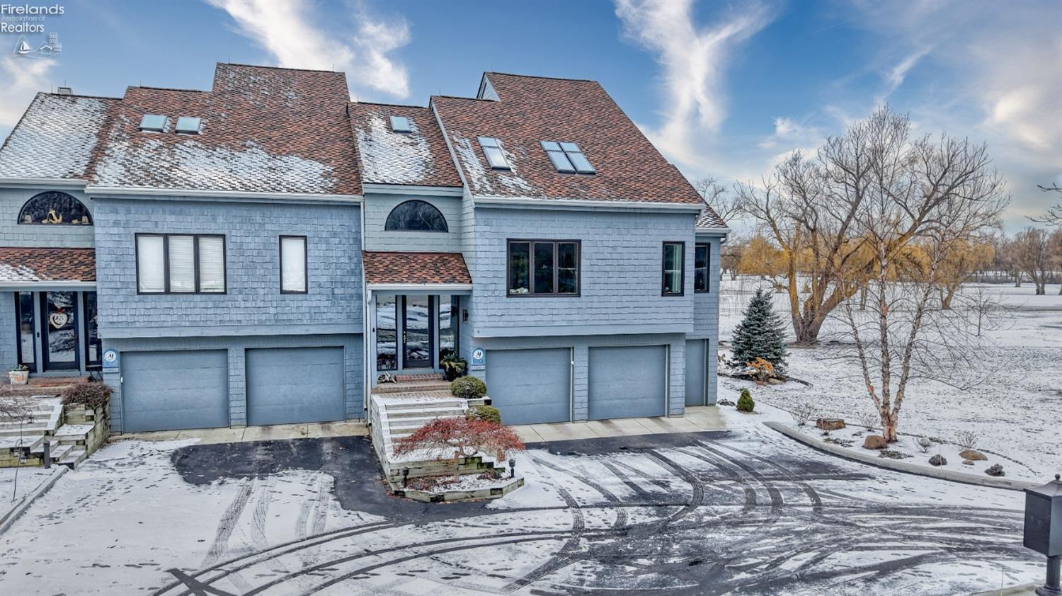 Huron, Ohio 44839, United States, 4 Bedrooms Bedrooms, ,3 BathroomsBathrooms,Residential,Contingent,9517