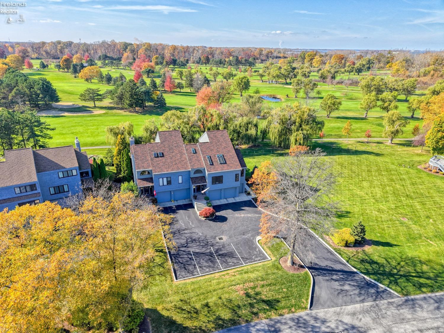 Huron, Ohio 44839, United States, 4 Bedrooms Bedrooms, ,3 BathroomsBathrooms,Residential,Contingent,9517