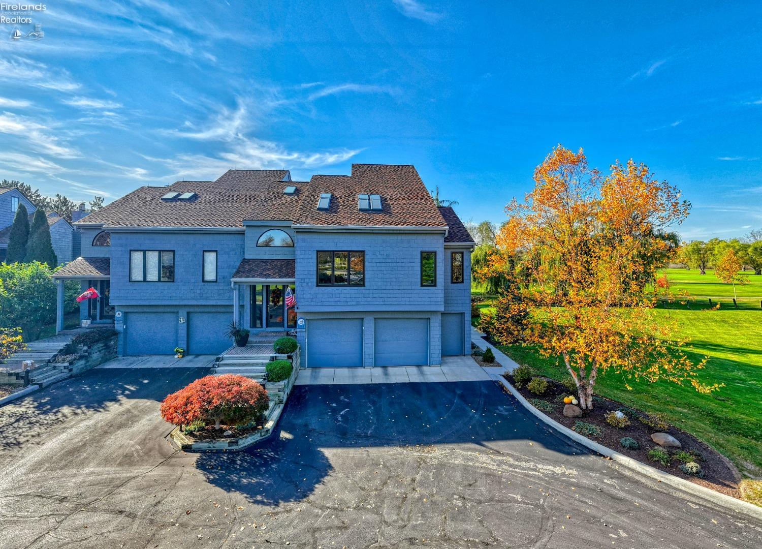 Huron, Ohio 44839, United States, 4 Bedrooms Bedrooms, ,3 BathroomsBathrooms,Residential,Contingent,9517