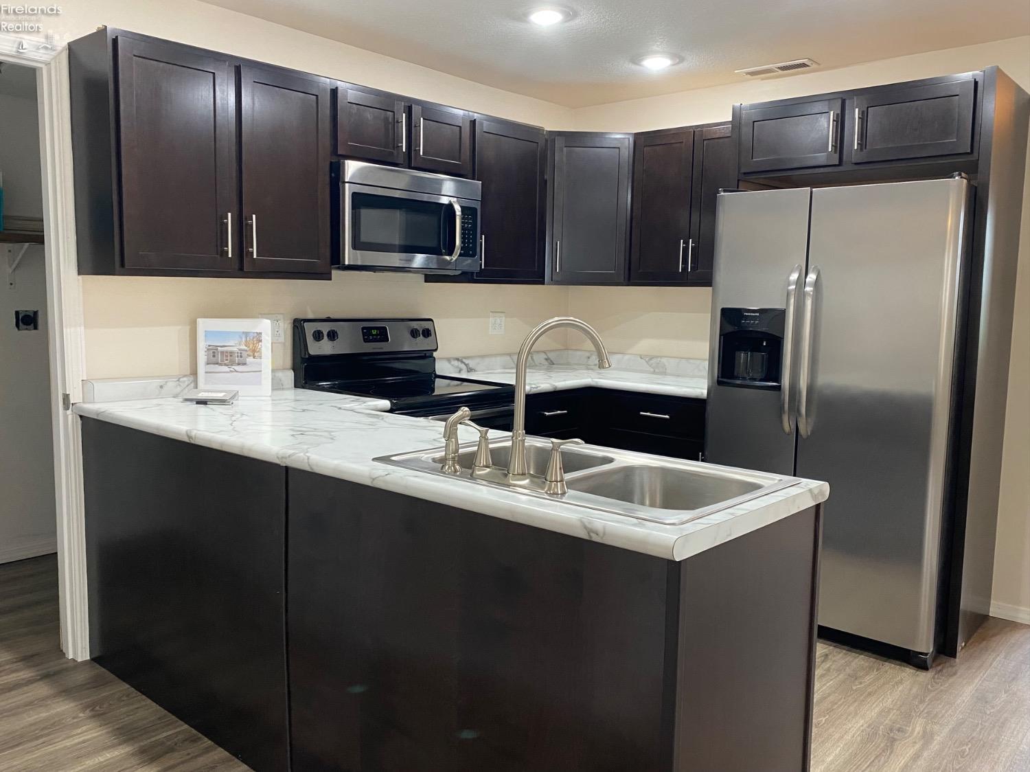 414 Lincoln Drive, Port Clinton, California image 7