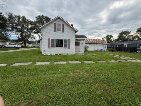 Homes For Sale - 413 W Stone Street St<br/> Sandusky County, Gibsonburg, OH 43431