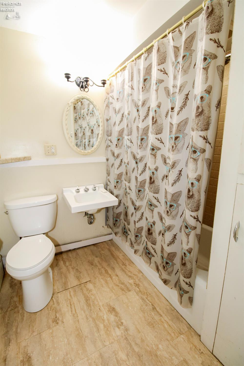 Sandusky, Ohio 44870, United States, 4 Bedrooms Bedrooms, ,1 BathroomBathrooms,Residential,Coming Soon,219443