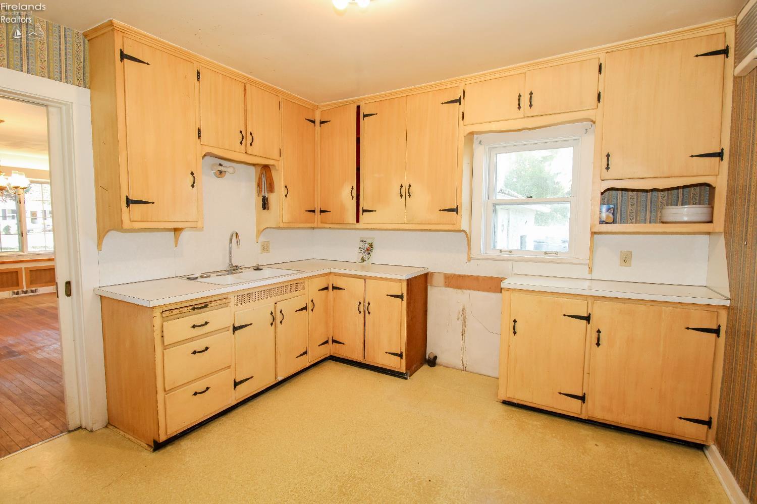 Sandusky, Ohio 44870, United States, 4 Bedrooms Bedrooms, ,1 BathroomBathrooms,Residential,Coming Soon,219443