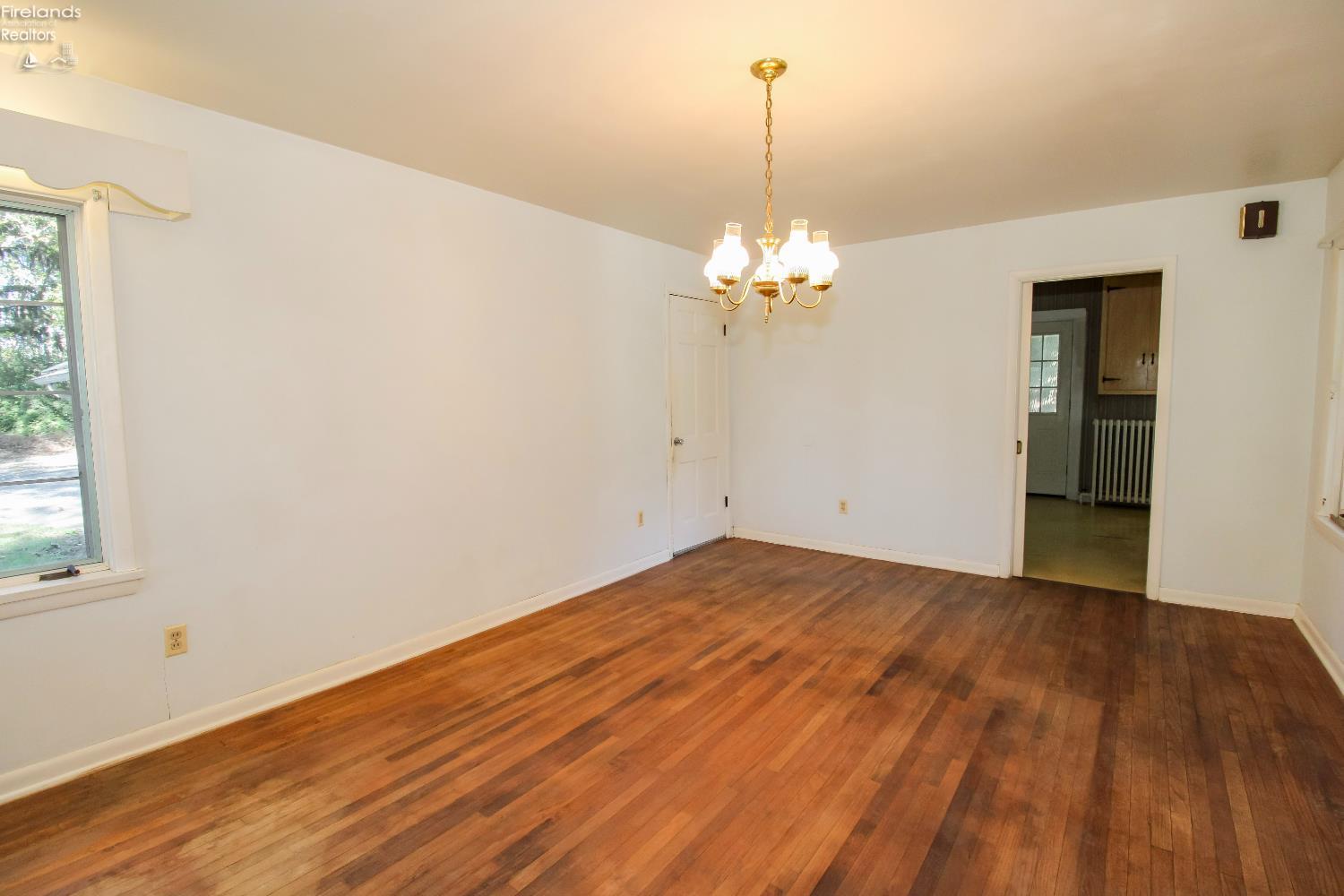 Sandusky, Ohio 44870, United States, 4 Bedrooms Bedrooms, ,1 BathroomBathrooms,Residential,Coming Soon,219443