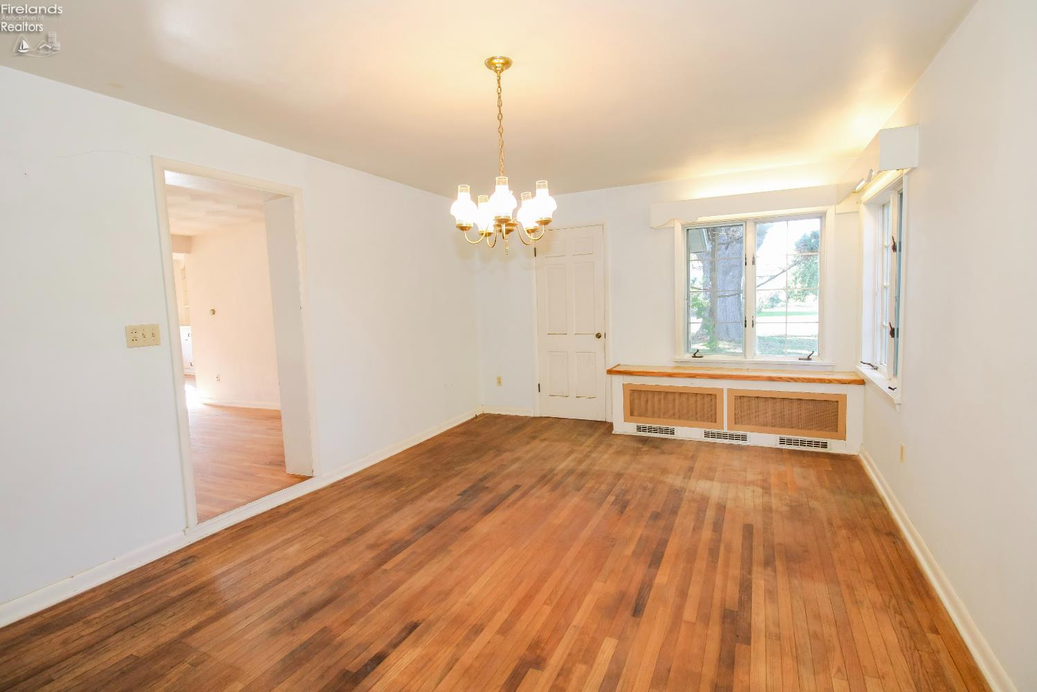 Sandusky, Ohio 44870, United States, 4 Bedrooms Bedrooms, ,1 BathroomBathrooms,Residential,Coming Soon,219443