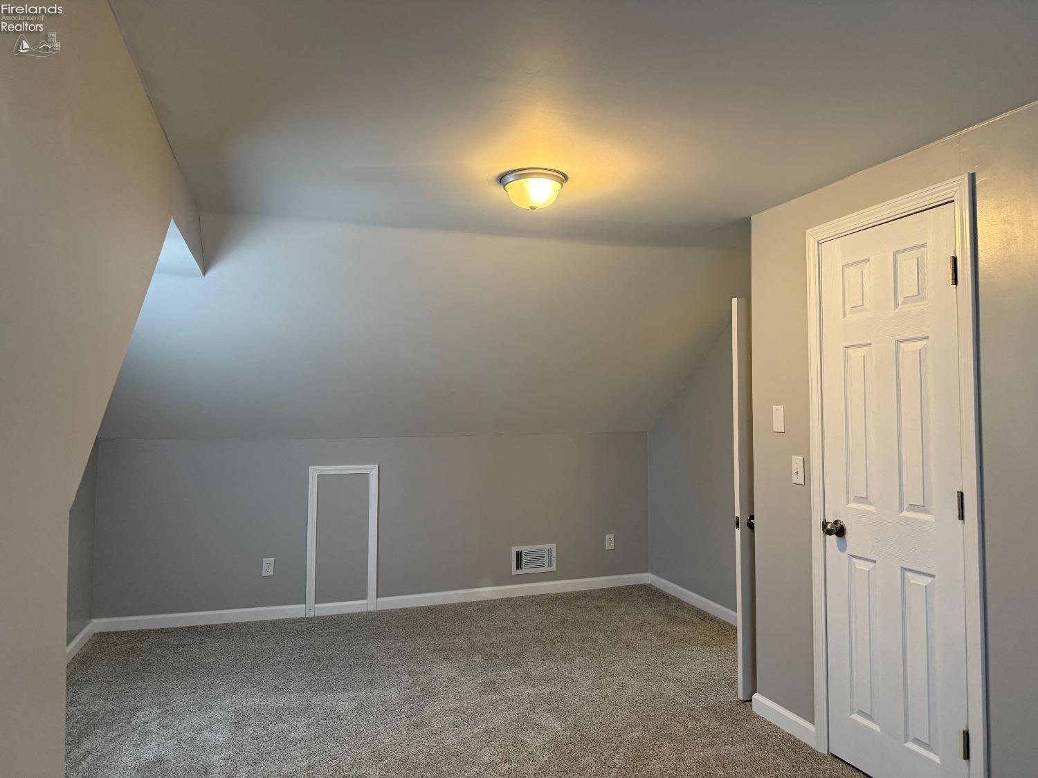 719 Everett Road, Fremont, Ohio image 33
