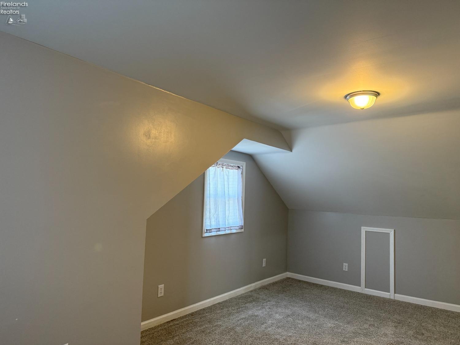 719 Everett Road, Fremont, Ohio image 38