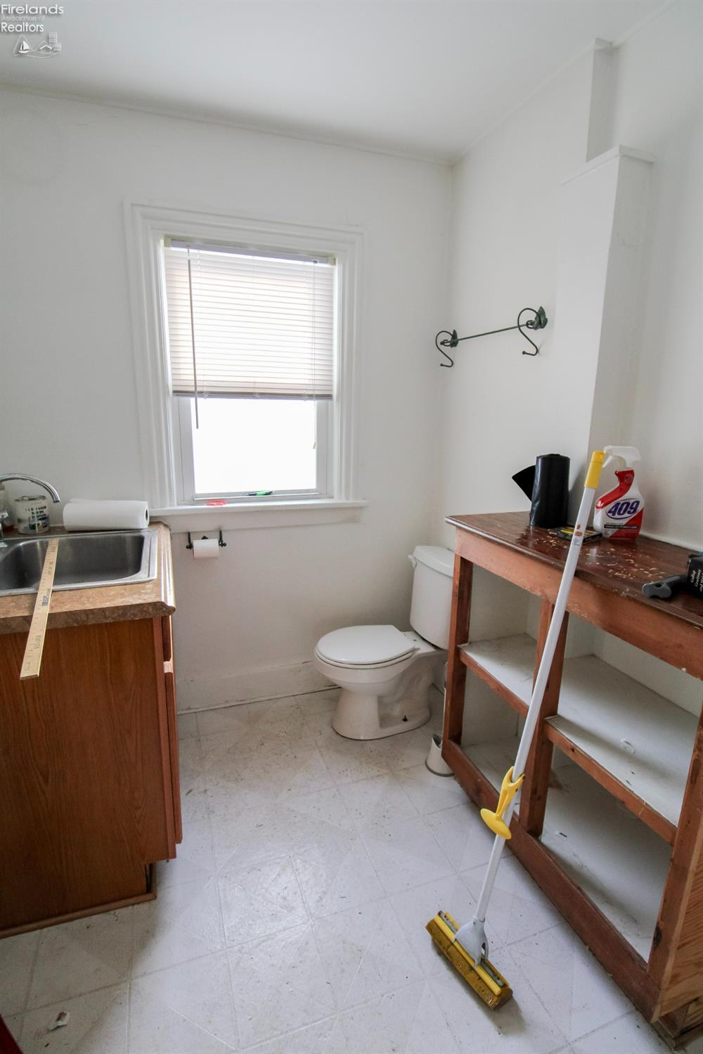 Elyria, Ohio 44035, United States, ,Residential,Active,2519