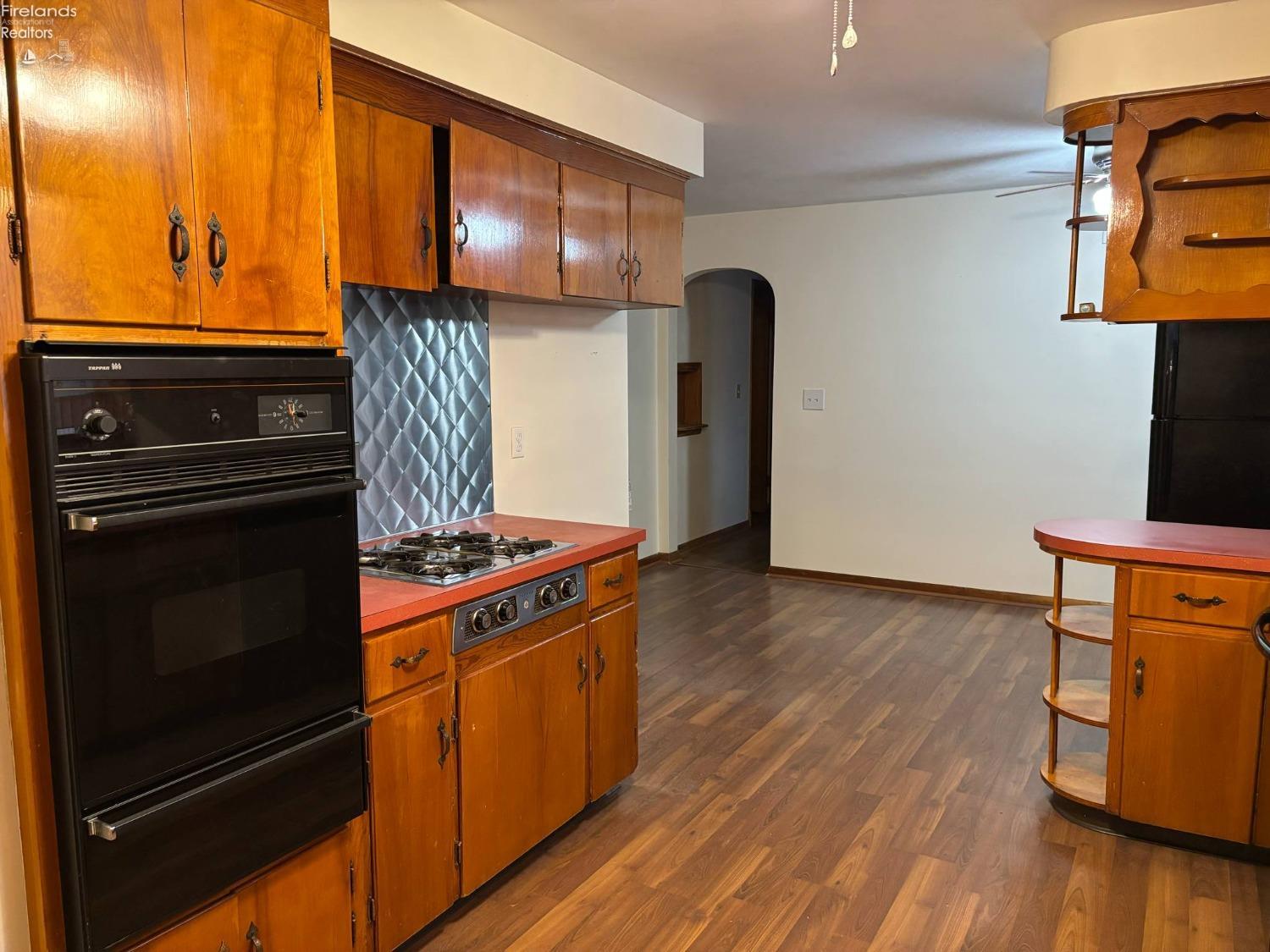 132 Forest Hill Drive, Amherst, Ohio image 4