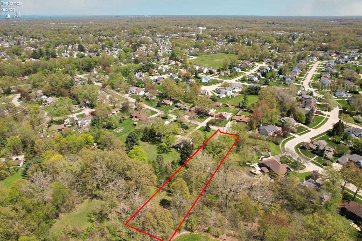 132 Forest Hill Drive, Amherst, Ohio image 45