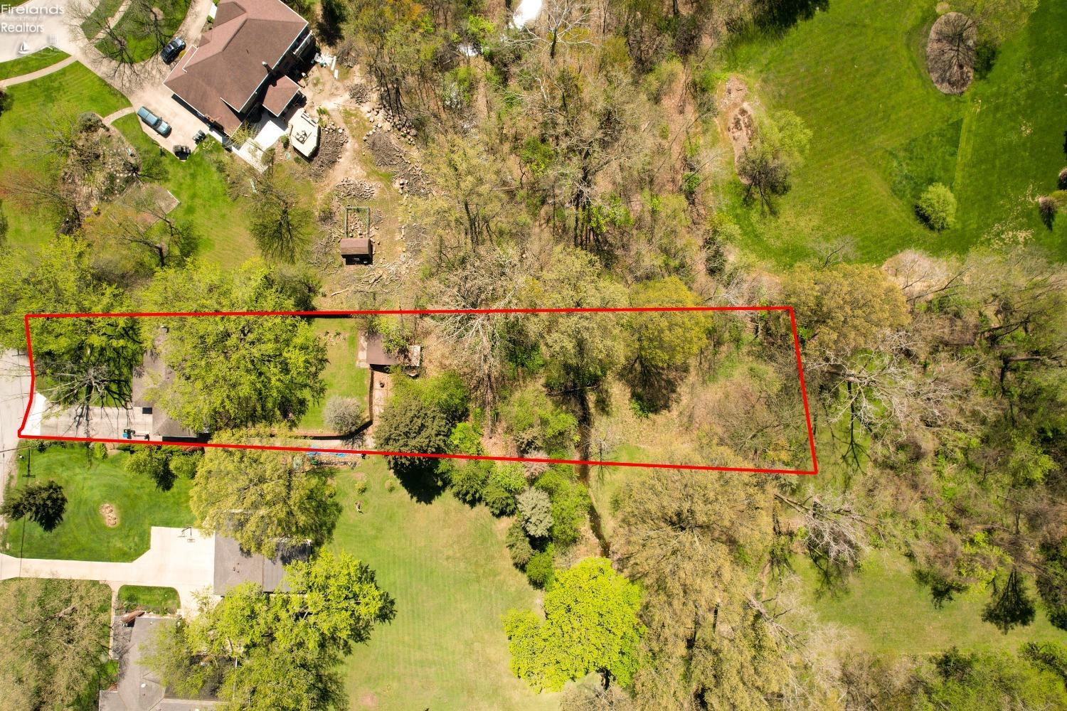 132 Forest Hill Drive, Amherst, Ohio image 2