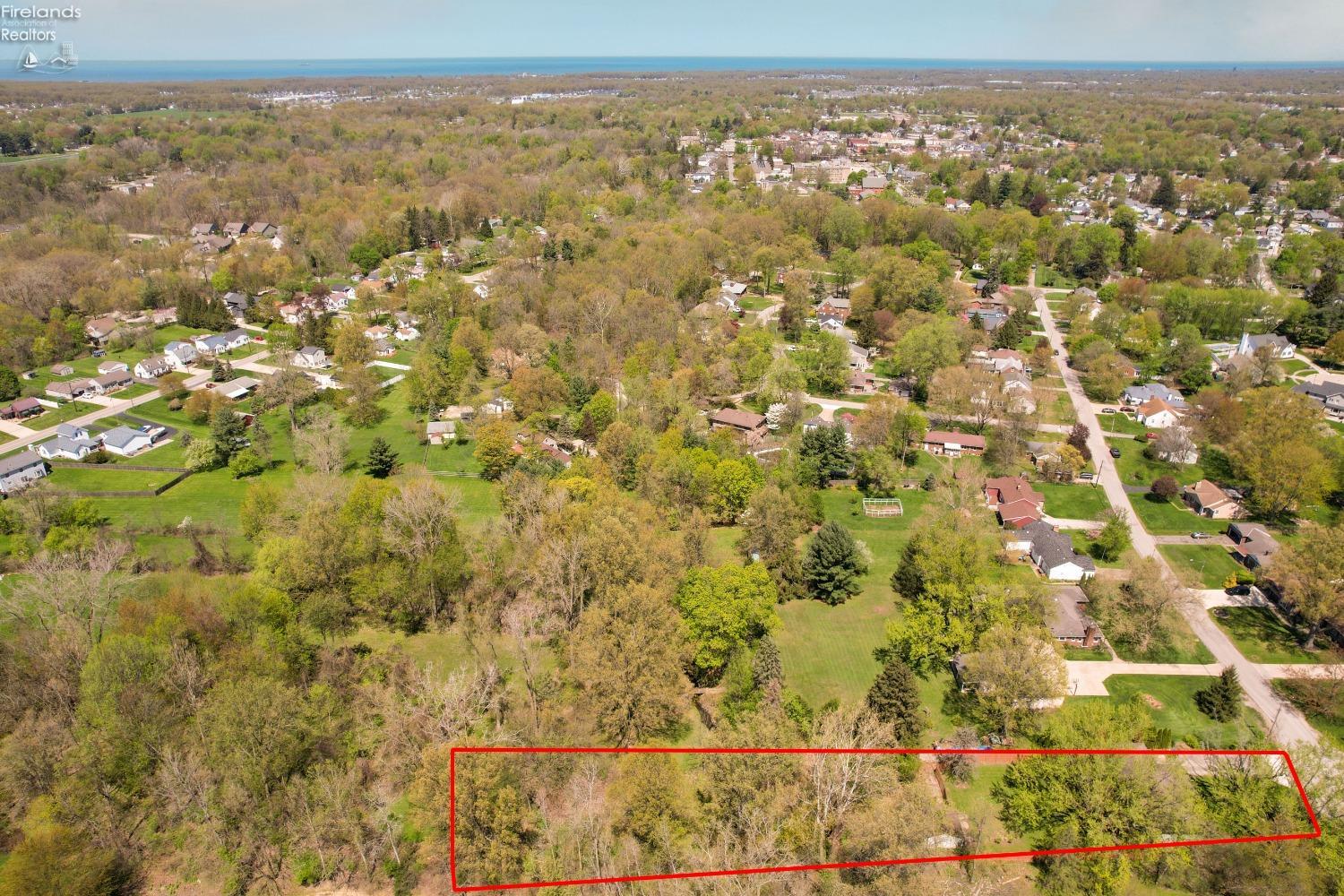 132 Forest Hill Drive, Amherst, Ohio image 43