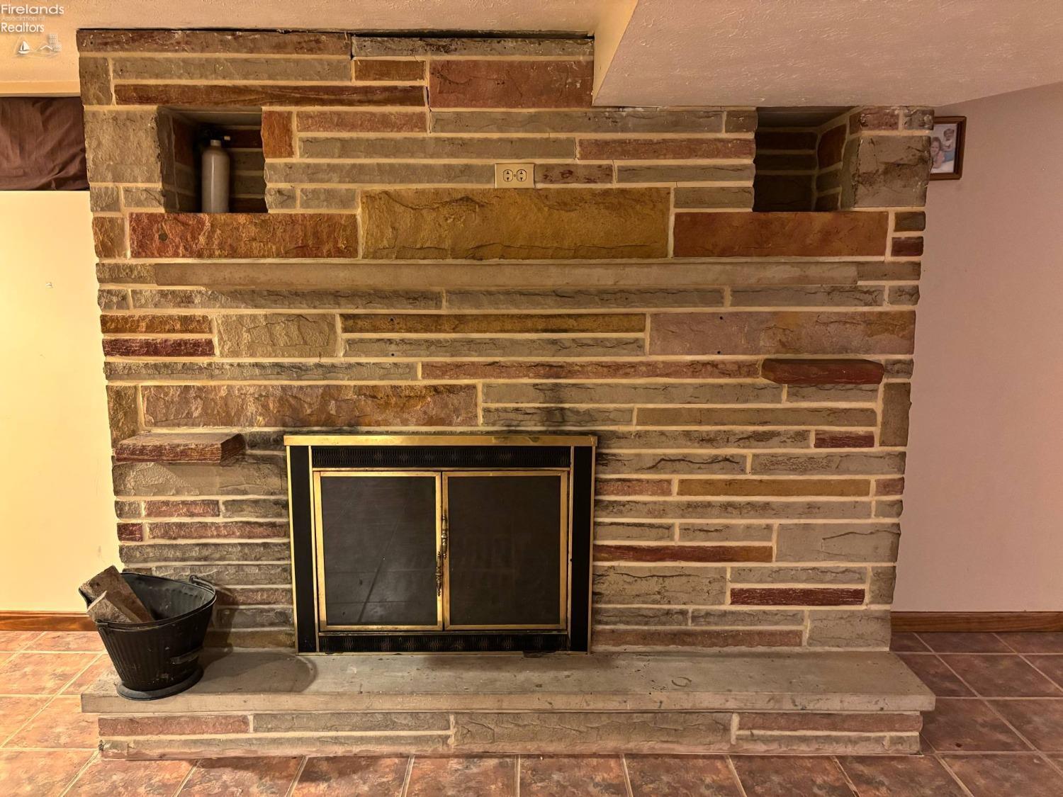 132 Forest Hill Drive, Amherst, Ohio image 25
