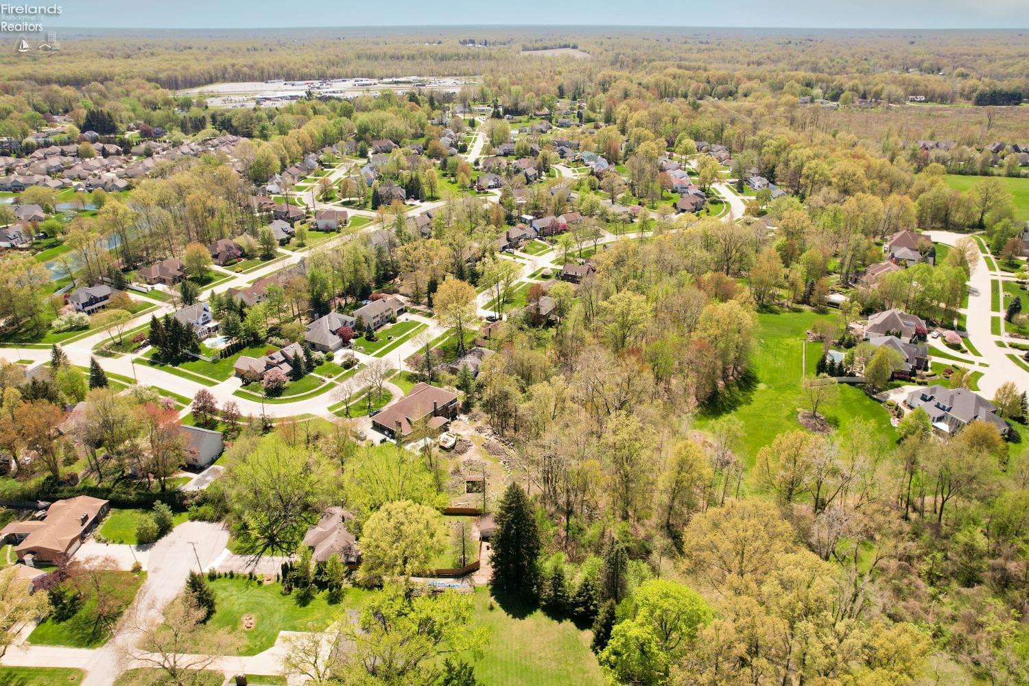 132 Forest Hill Drive, Amherst, Ohio image 48