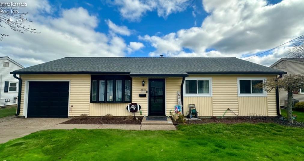 2801 N Bayview Ln, Sandusky, Ohio image 1