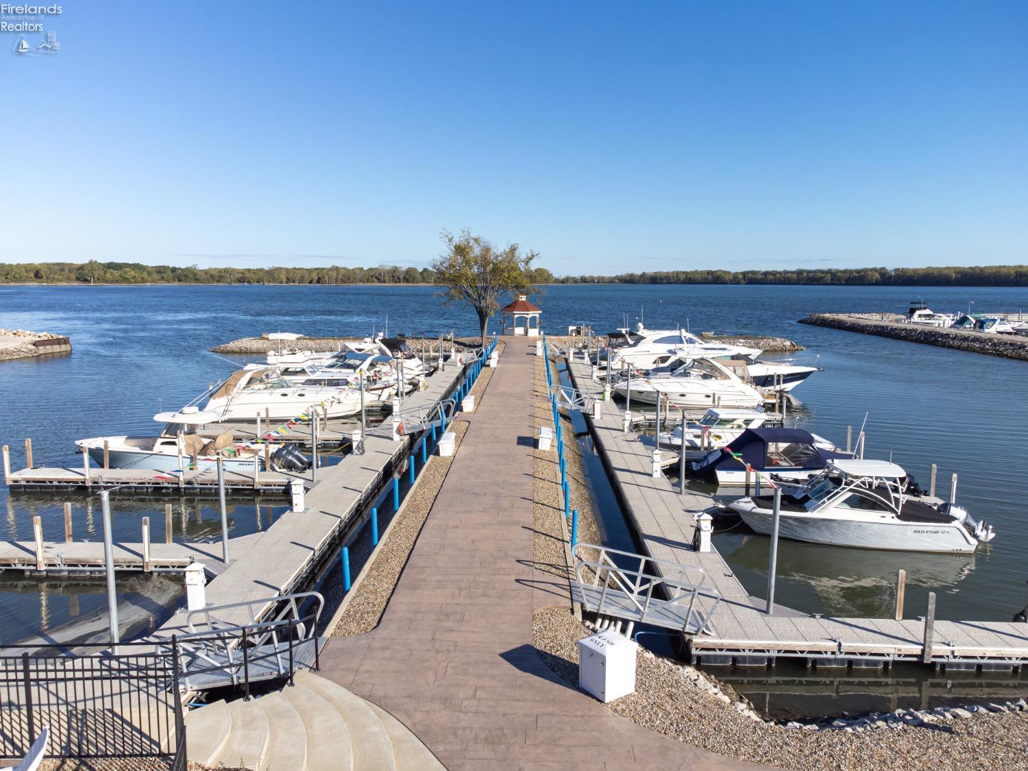 42 Gone Fishin, Lakeside, Texas image 33