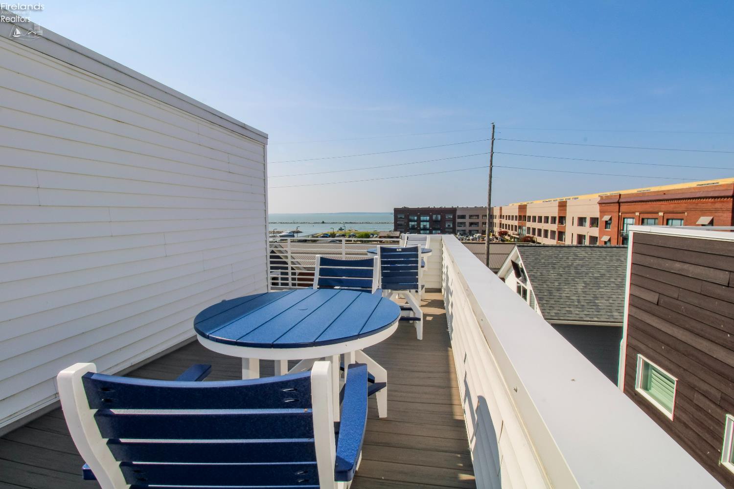 Sandusky, Ohio 44870, United States, 2 Bedrooms Bedrooms, ,3 BathroomsBathrooms,Residential,Pending,180557