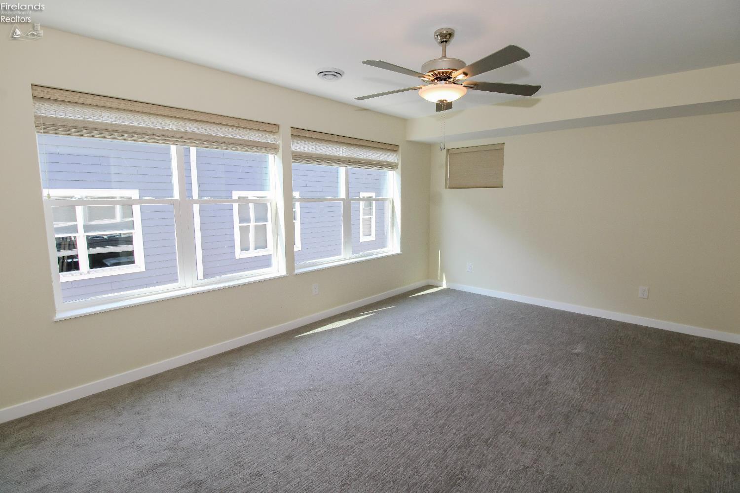 Sandusky, Ohio 44870, United States, 2 Bedrooms Bedrooms, ,3 BathroomsBathrooms,Residential,Pending,180557