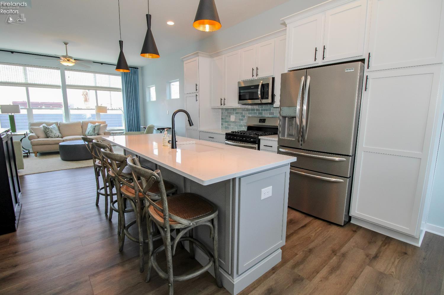 Sandusky, Ohio 44870, United States, 2 Bedrooms Bedrooms, ,3 BathroomsBathrooms,Residential,Pending,180557