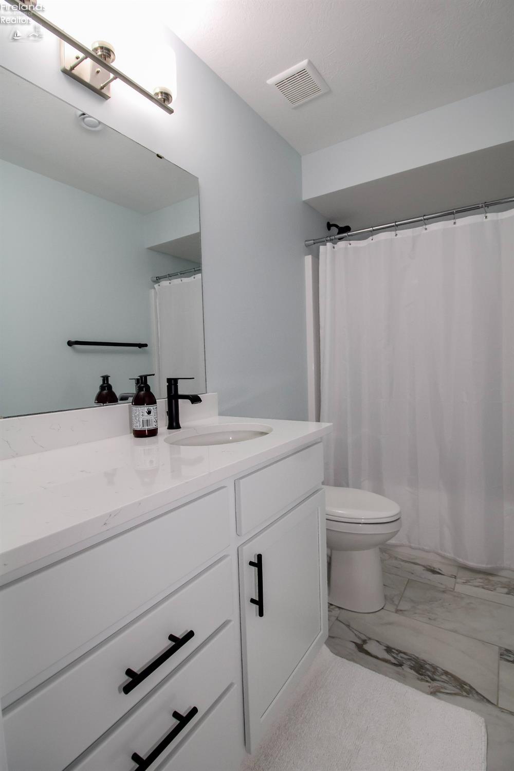 Sandusky, Ohio 44870, United States, 2 Bedrooms Bedrooms, ,3 BathroomsBathrooms,Residential,Pending,180557