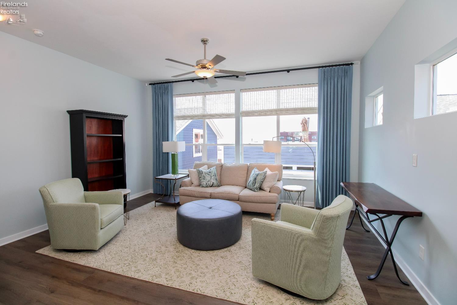 Sandusky, Ohio 44870, United States, 2 Bedrooms Bedrooms, ,3 BathroomsBathrooms,Residential,Pending,180557