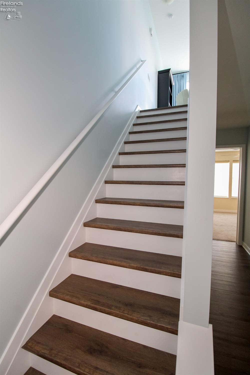 Sandusky, Ohio 44870, United States, 2 Bedrooms Bedrooms, ,3 BathroomsBathrooms,Residential,Pending,180557