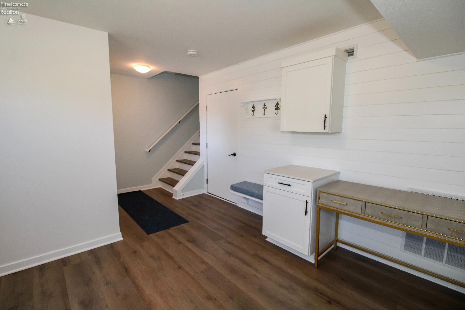 Sandusky, Ohio 44870, United States, 2 Bedrooms Bedrooms, ,3 BathroomsBathrooms,Residential,Pending,180557