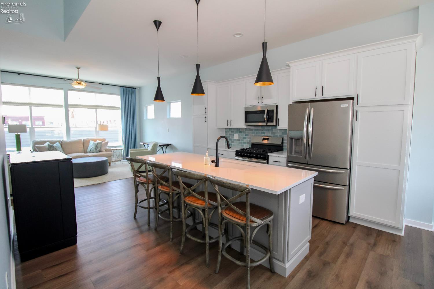 Sandusky, Ohio 44870, United States, 2 Bedrooms Bedrooms, ,3 BathroomsBathrooms,Residential,Pending,180557