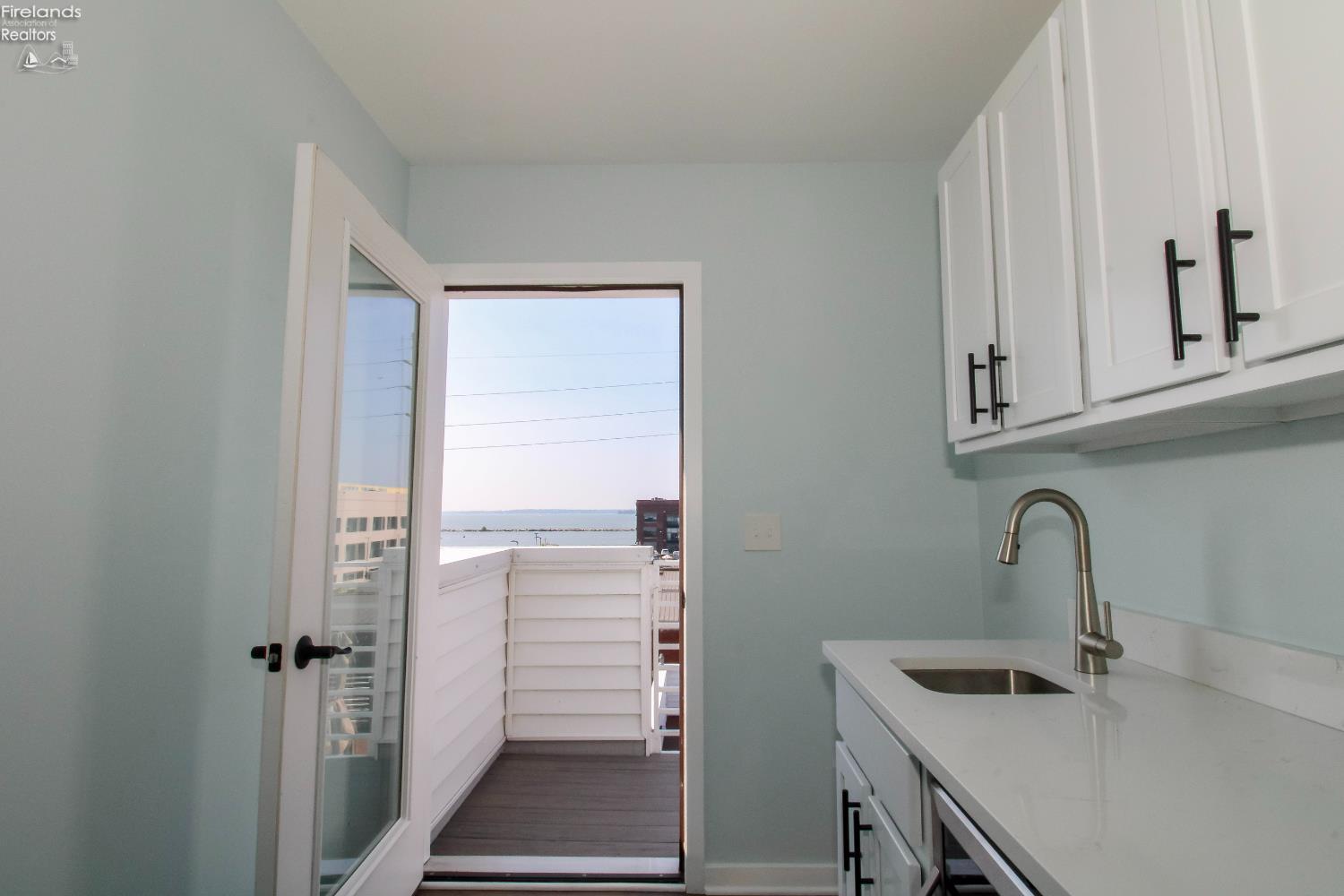 Sandusky, Ohio 44870, United States, 2 Bedrooms Bedrooms, ,3 BathroomsBathrooms,Residential,Pending,180557