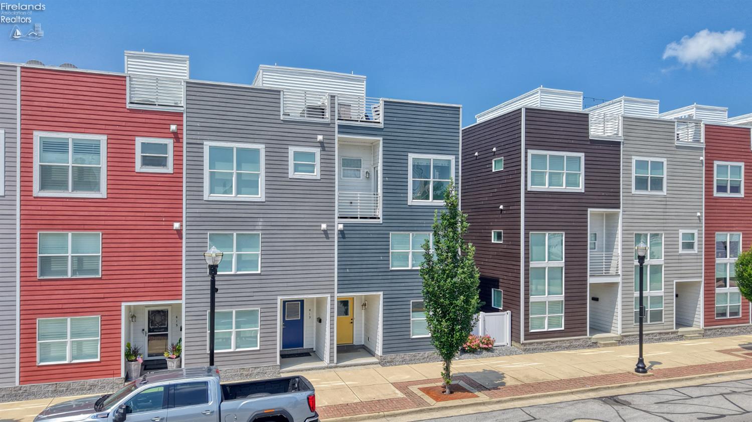 Sandusky, Ohio 44870, United States, 2 Bedrooms Bedrooms, ,3 BathroomsBathrooms,Residential,Pending,180557