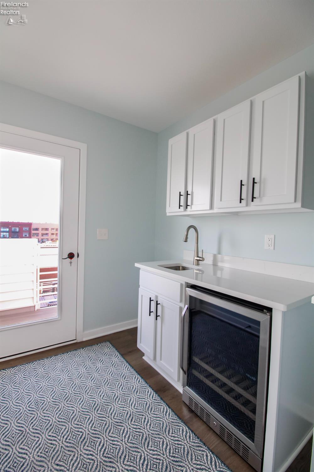 Sandusky, Ohio 44870, United States, 2 Bedrooms Bedrooms, ,3 BathroomsBathrooms,Residential,Pending,180557