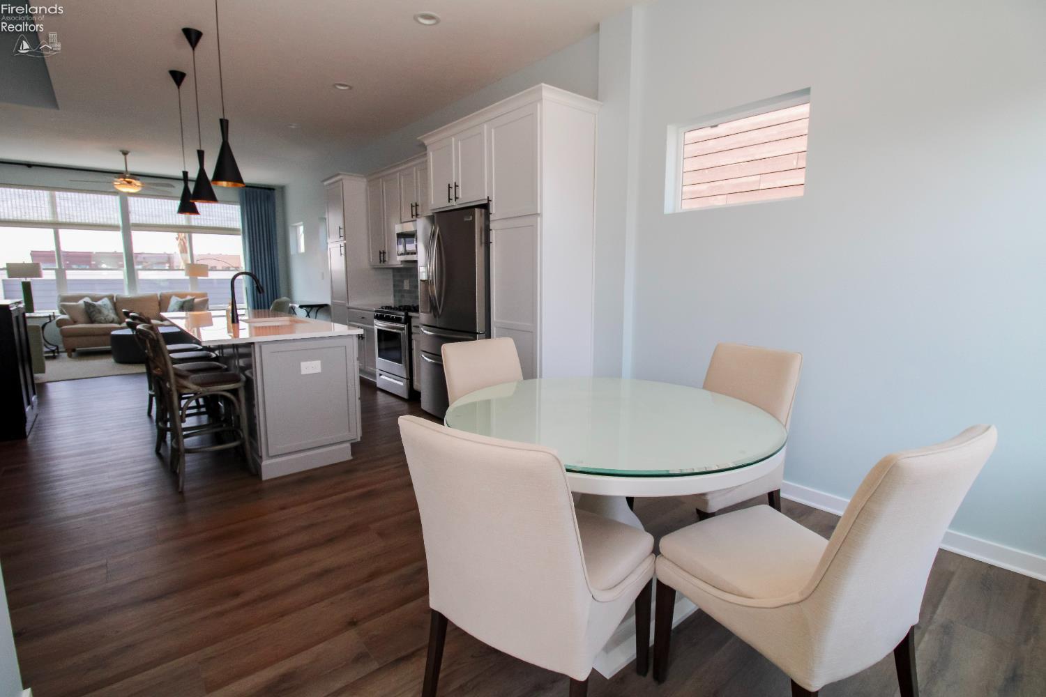 Sandusky, Ohio 44870, United States, 2 Bedrooms Bedrooms, ,3 BathroomsBathrooms,Residential,Pending,180557