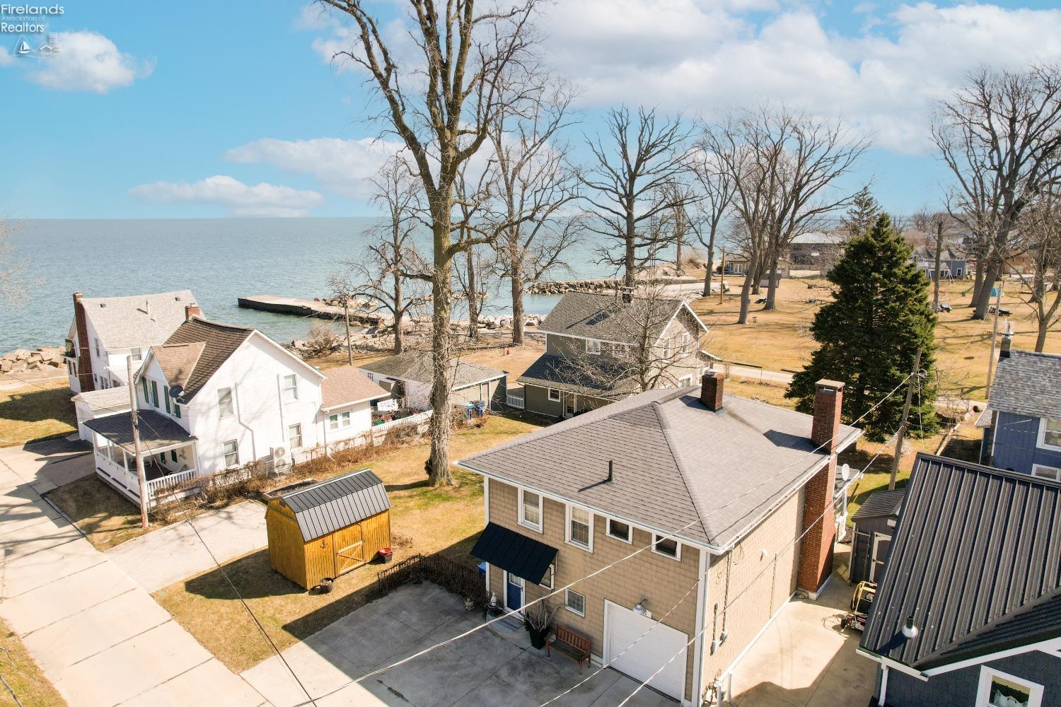 22 Oakwood Avenue, Huron, Ohio image 1